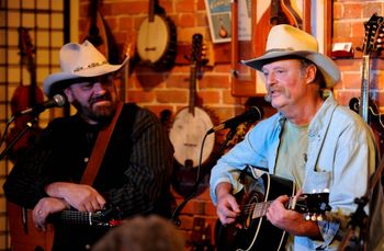 Pickin' Parlor with Jon Chandler
