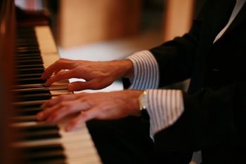 Craig playing his 1913 Mason & Hamlin BB piano.
