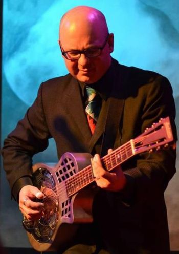 Jason Fickel at UnCommon Ground - Chicago Photo by David Sameshima
