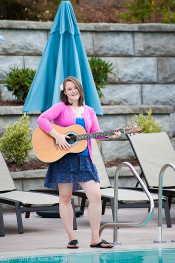 Stafford Hills Club 'Summer Soiree' Had a blast singing at the club's summer pool party!
