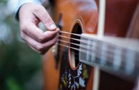 DISCOVER COUNTRY - For Guitar, Ukulele & Banjo Players