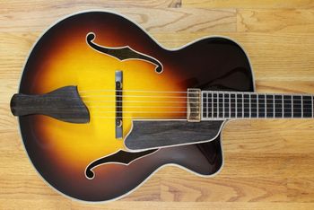 Eastman_AR905CE-SB_2
