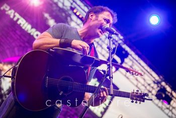 Live at Patrimonio France13698225_1392983577383735_262046950214231512_o1
