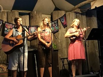 Three Sistas 2016
