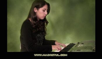Madre Tul (2010) Carla Alurralde - Videoclip The Glow
