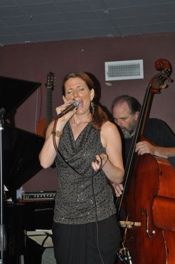 DSC_0867 Steppin' Out With Isabel Stover and Alice Lee, The Lilypad, Cambridge, MA
