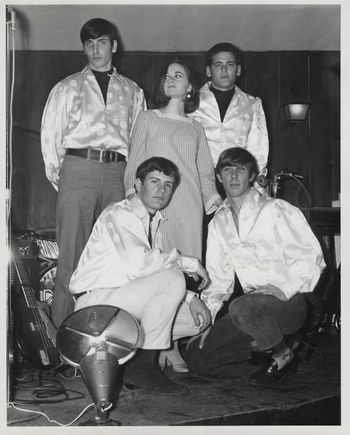 The Rock Collection (1966) l to r standing: David Fox, Nancy Wilson, Sandy ?, front Frank Siegel, Rusty ?
