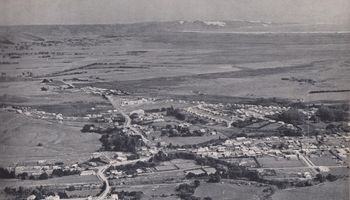 Kaitaia-Ahipara 1952 Beautiful virgin countryside..empty spaces..check the size of those sandhills at 'Shippies'
