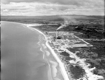 the great banks of the power station had come to an end by the back half of '67.... but you can still get a little glimpse in this photo, of how they chopped into the sandhill in front of the chimney and created that awesome wave!!!
