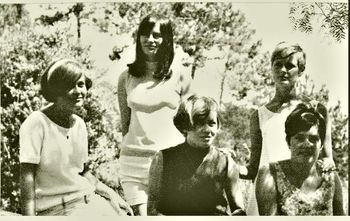 The day after a Tatahi Surf Social....1967 Maxine Robinson (left)...who became 'Tats' wife (been living on the Gold Coast now for 30 years) ..Pauline Wilson....Kiri Pou (sadly left us way to early)....Bev Crane..and Kaitia girl Glenys Kirtlan....
