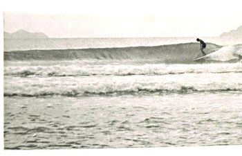 Trevor looking very polished on this beautiful Waipu wall ...summer of '66 Looks very much like a 'peewee Blomfield style!!
