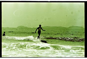 Tui havin' fun on a sloppy little 1967 Waipu wave..... looks like he's in a comp here......
