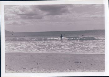 Warren Patterson ..Waipu '63 Pretty sure this is Warren, who was a very accomplished surfer in those early days...had that smooth goofy-foot style as you can see....& speaking of girls!.......i think he hooked up with Leslie Ward...didn't he!!!
