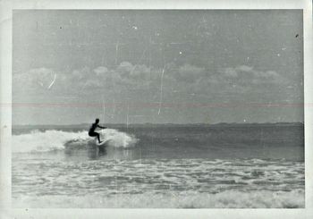 Aussie Wayne with that Wayne Lynch type cutback.....Ahipara
