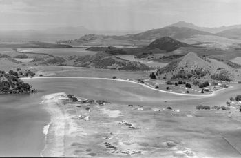 good shot of Pataua in '55.... Pataua rivermouth...home of one of Northlands great barreling peaks...
