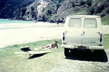 Tui and Julie head up to Paradise bay....Bay of Islands area.. Taupo Bay and Paradise Bay start to become pretty popular with the locals around '66....
