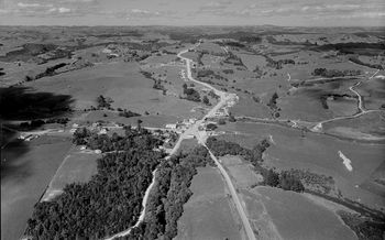 Kaiwaka...1965...usually the road (on left) we took to go to Mangawhai on the way up from Auckland..
