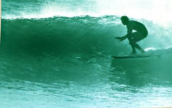 but thank goodness ...aiming for a tube ride has never gone out of fashion.... former Oamura boy Terry Fitzgibbon sittin pretty on a hollow wall...summer of '73
