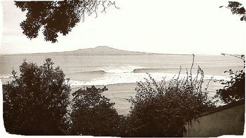 Milford Takapuna When Bud Browne...the surf movie maker came to NZ in 1957...he said he saw plenty of good surf around the Auckland and Mt Maunganui area but not one surfer!!!!
