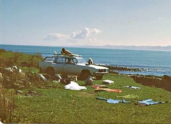 Guy Franks lookin like he's camping on a hot summers day on the East coast.... but no...it's 'Rags' again....pretty calm for the west coast.....but just wait til tomorrow!!!!
