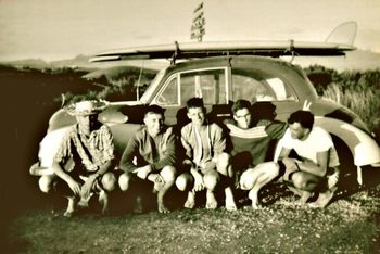 'doctors hill'... on the old road that went up around the hills from Ruakaka to Waipu!! They hadn't built the bypass yet....'Gibbo' Gibson...Chris Frazerhurst...Rex Whiteman.....Norm baker...and Tui....the classic photo of the innocence of NZ surfing in the early '60s (im'e not sure how innocent those guys were tho...Ha!)
