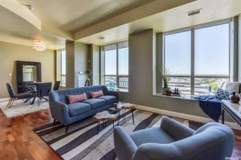 15th_Penthouse_LR1
