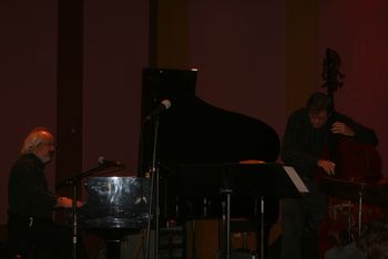 Gerard performs with Joel Hamilton at Spaghettini Jazz Club, Seal Beach, CA.
