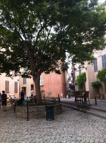 City square, Saint Tropez, FR.
