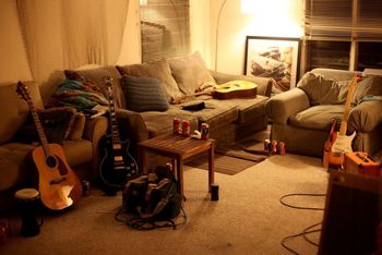 Guitars_at_521_N_Gardner
