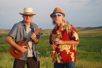 Little Guitar & Wood flute Accompanied by the wind
