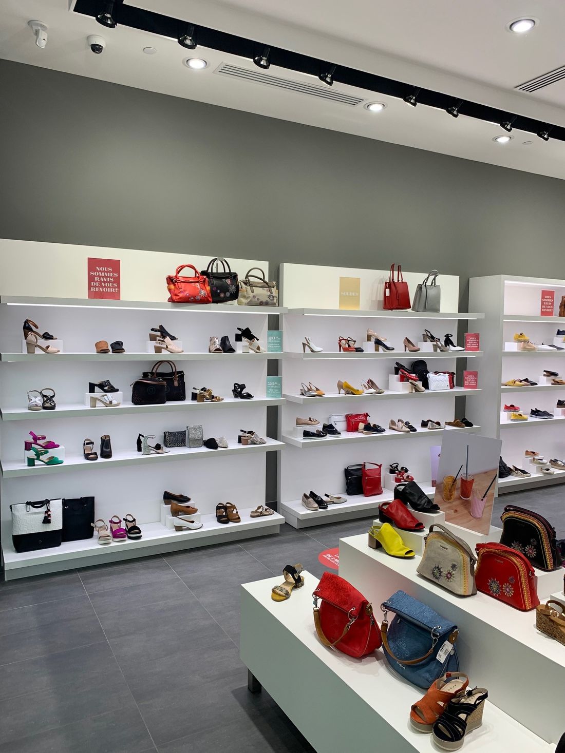 JPH Design Chaussures Tendances Carrefour Laval