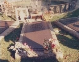Elvis's Grave
