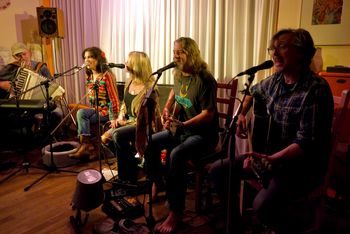 House concert, Nuenen, November 9. Photo Ronald Rietman.
