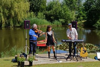 Garden concert, Terheijden. June 7 2015. Photo 2 by Malou Vermeulen.
