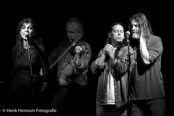 De Parel van Zuilen, November 3 2014, with The Mystiqueros (Photo 3 by Henk Hennuïn)
