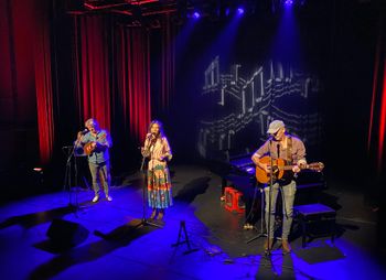 October 10, Soundcheck at Theater Peeriscoop, Gorinchem. Photo Bas van der Zouwen.
