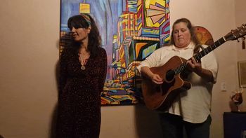 With Susan Gibson, house concert, Purmerend, February 13th. Photo by Anja Rijnsburger.
