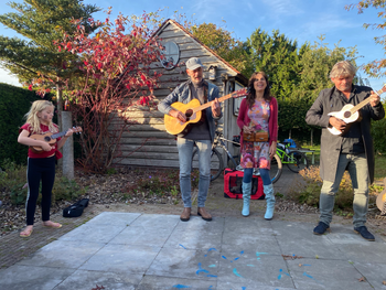 October 16, house concert, Belgium.
