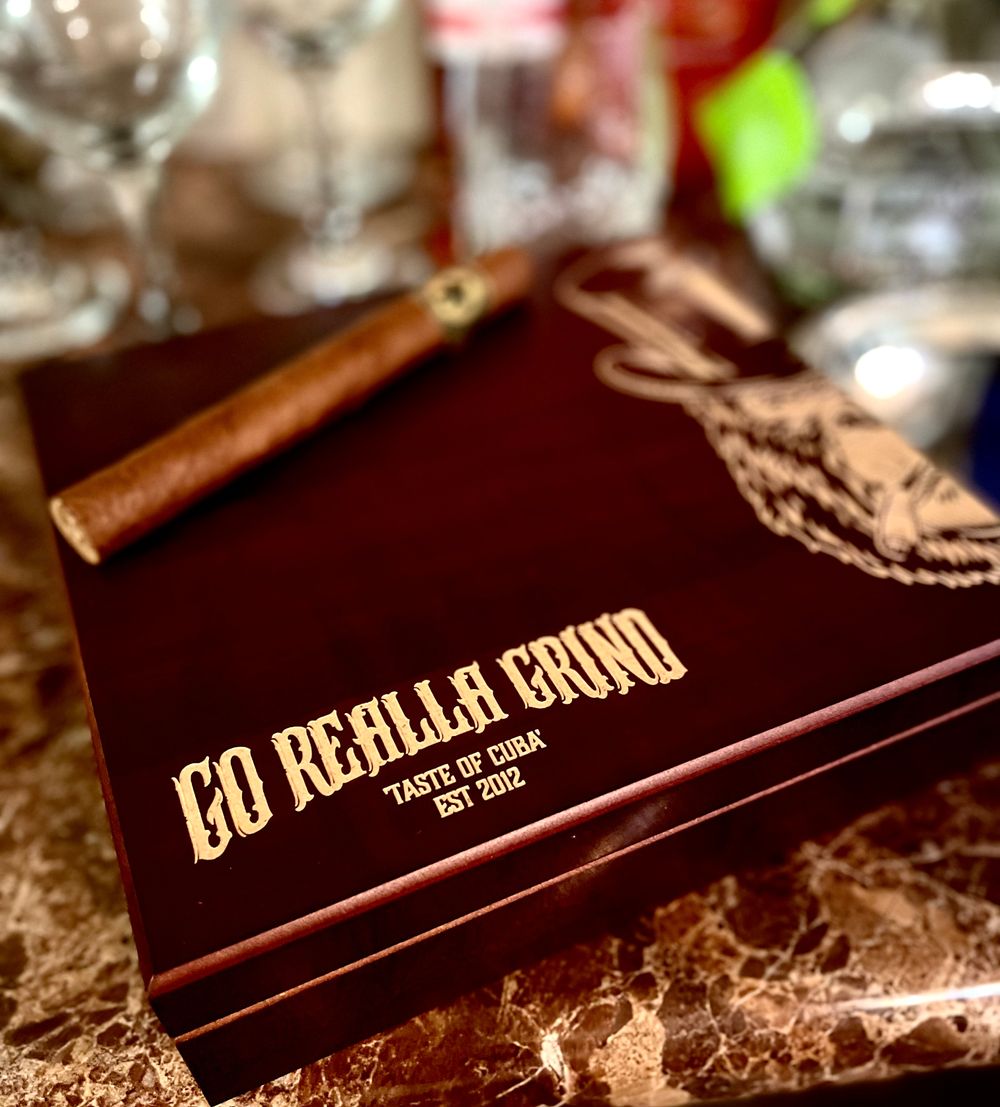 Premium cigar website, Premium cigar brands, Premium cigars online, Best cigars, Taste of Cuba, Go Realla Grind, cigar connoisseur online, upscale cigar lounge
