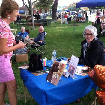 Lake_Geneva_WI_Beachside_Authorfest
