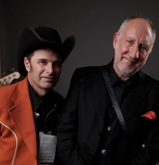 4 Sean Healen (left) with Pete Townshend (right) at the 2013 Les Paul Awards
