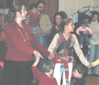 singing_and_dancing_with_families_in_NJ

