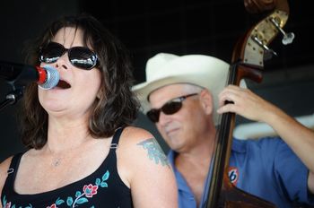 Sarah & Steve @ Rockystock Photo by Larry Gannan
