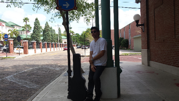 Saul Lopez Music images en Ybor City En Marzo del 2015 grabando el video "Pero no tu amor"
