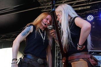 Anja_Kayleigh_The_Dolmen
