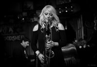 SAX DIVA Suzanne Grzanna Quartet performs at the Astor Hotel