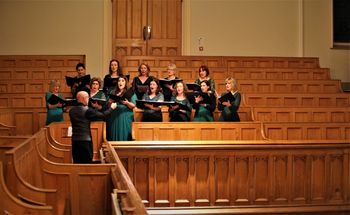 St Malachy's 4 More than Gold concert in St Malachy's Church Belfast: Donal McCrisken conducts Salve Regina by Miklós Kocsár. Photo by Vincent McLaughlin
