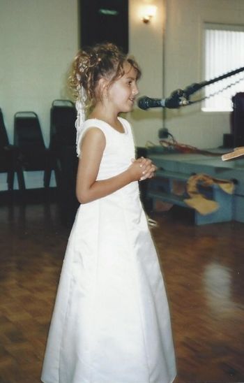 Chanelle (7 yrs old) sang "My Heart Will Go" (love theme from Titanic) at her aunt Michelle's wedding on July 27, 2004 in Verner, Ontario.
