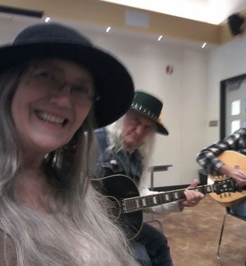 Joe Kidd & Sheila Burke join the legendary Songfarmers Gathering in Kalamazoo Michigan
