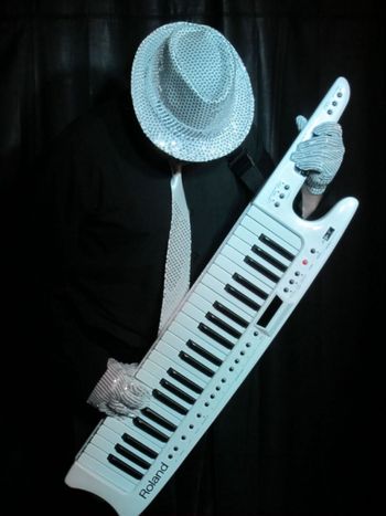 White_sequin___white_Keytar1
